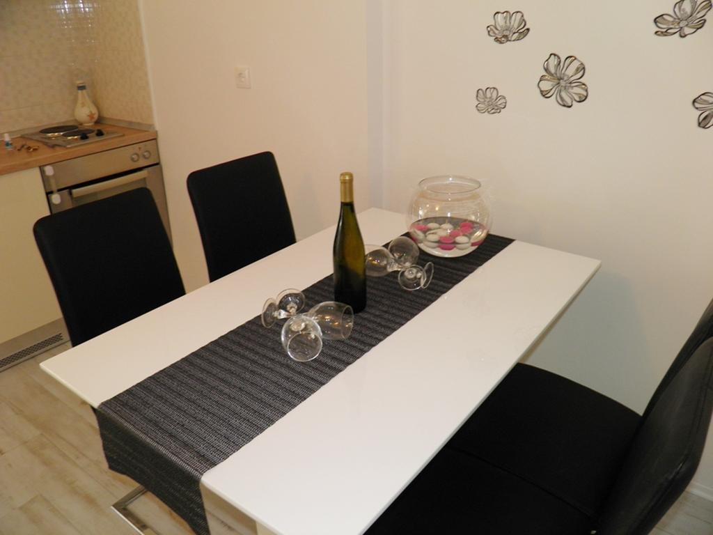 Apartment Leptir Podstrana Zimmer foto